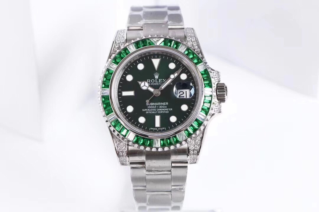 Rolex Submariner Customized with Diamonds - Green Diamonds - 40MM(1:1 replica) - Elite Watch Atelier