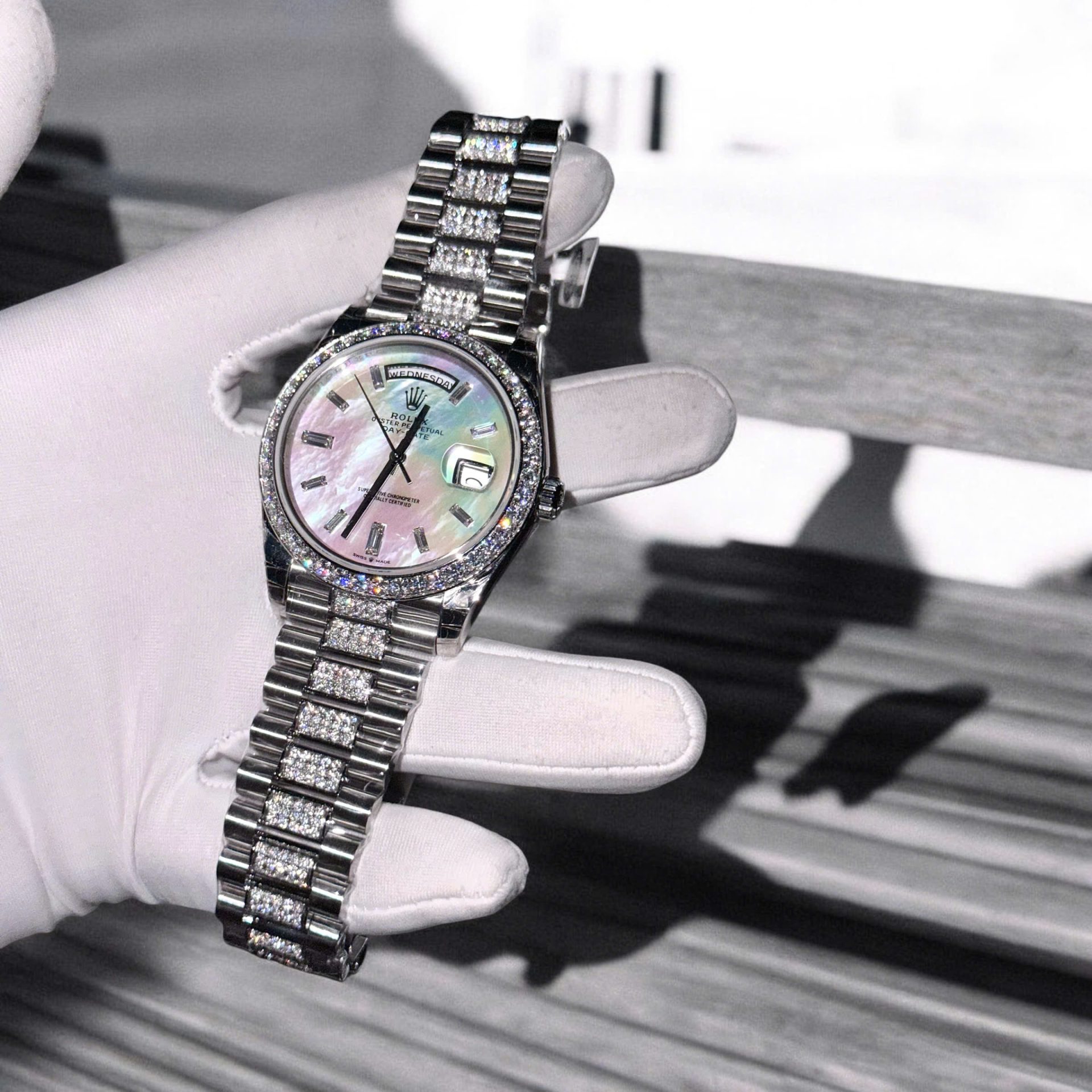Rolex Day-Date Replica Watch Dial Mother Of Pearl Moissanite Diamonds Hong Kong 40mm - Top club