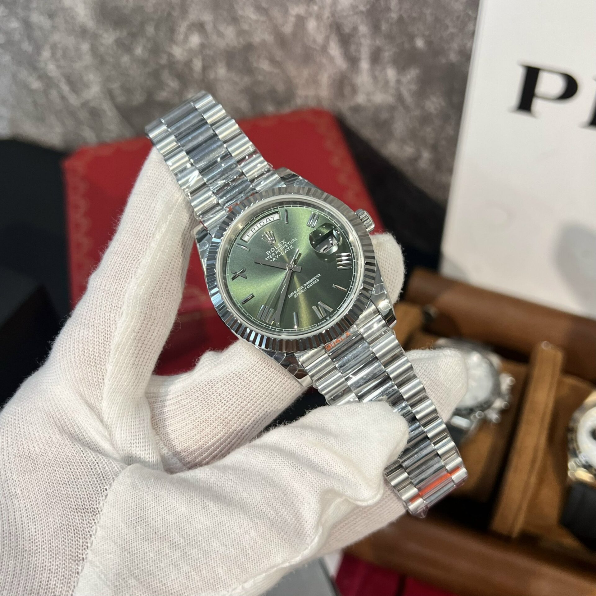 Rolex Rep 11 Watch Day-Date 228236 Green Dial Metal Strap GM Factory V2 40mm - Elite Watch Atelier