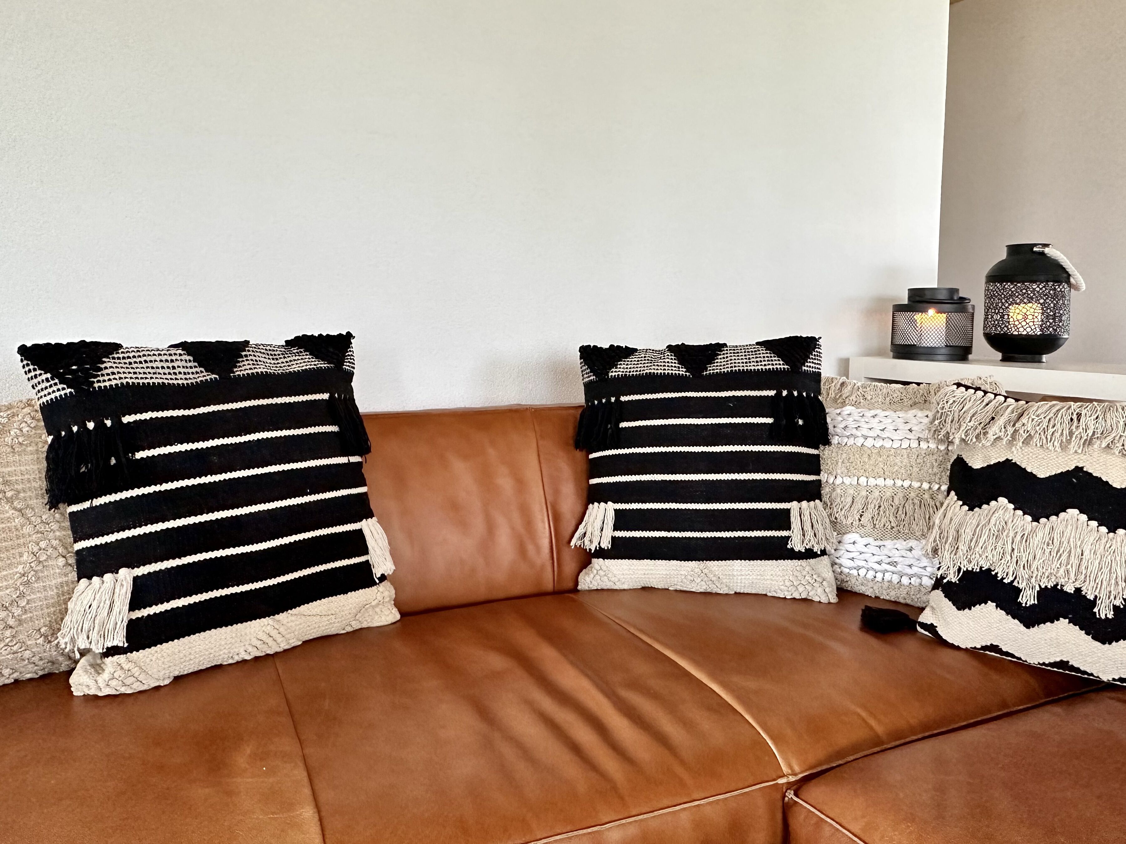 Set of 2 Decorative Cushions CHITTOOR Cotton 50 x 50 cm Black Geometric Pattern