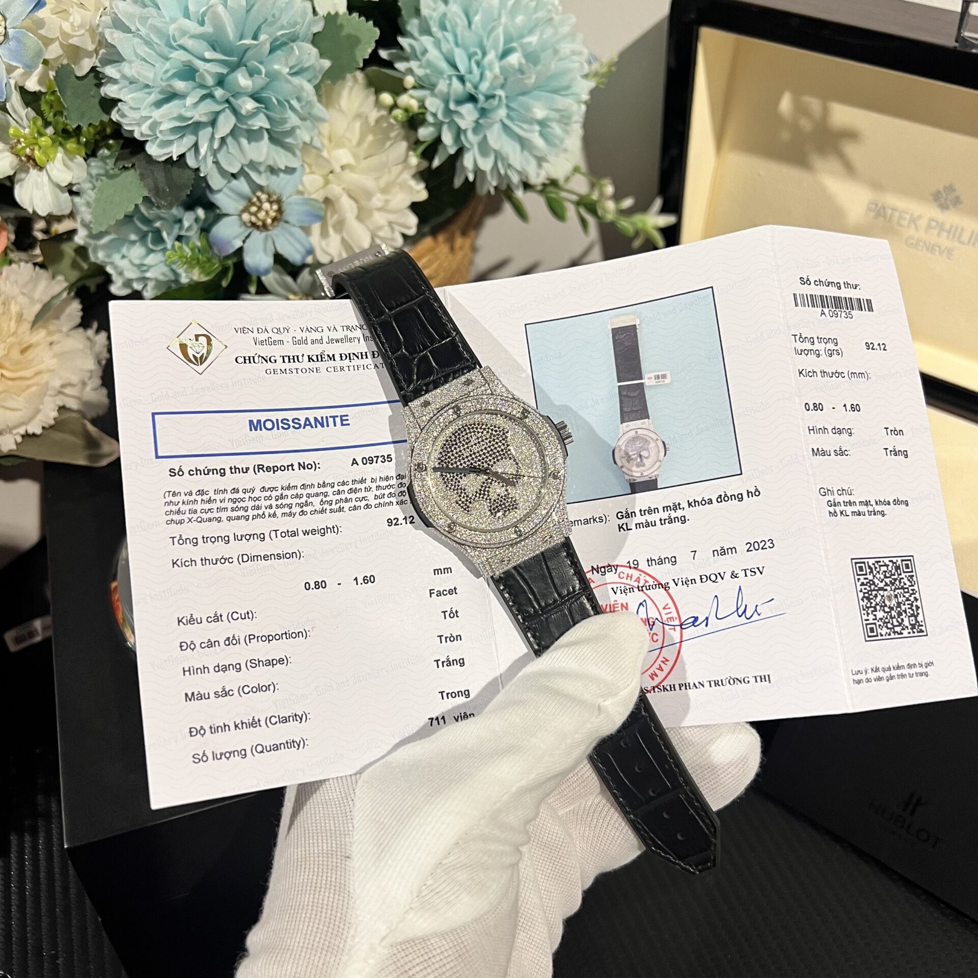 Hublot Replica 1:1 Watch Classic Fusion Skull Full Diamond Moissanite 42mm - Elite Watch Atelier