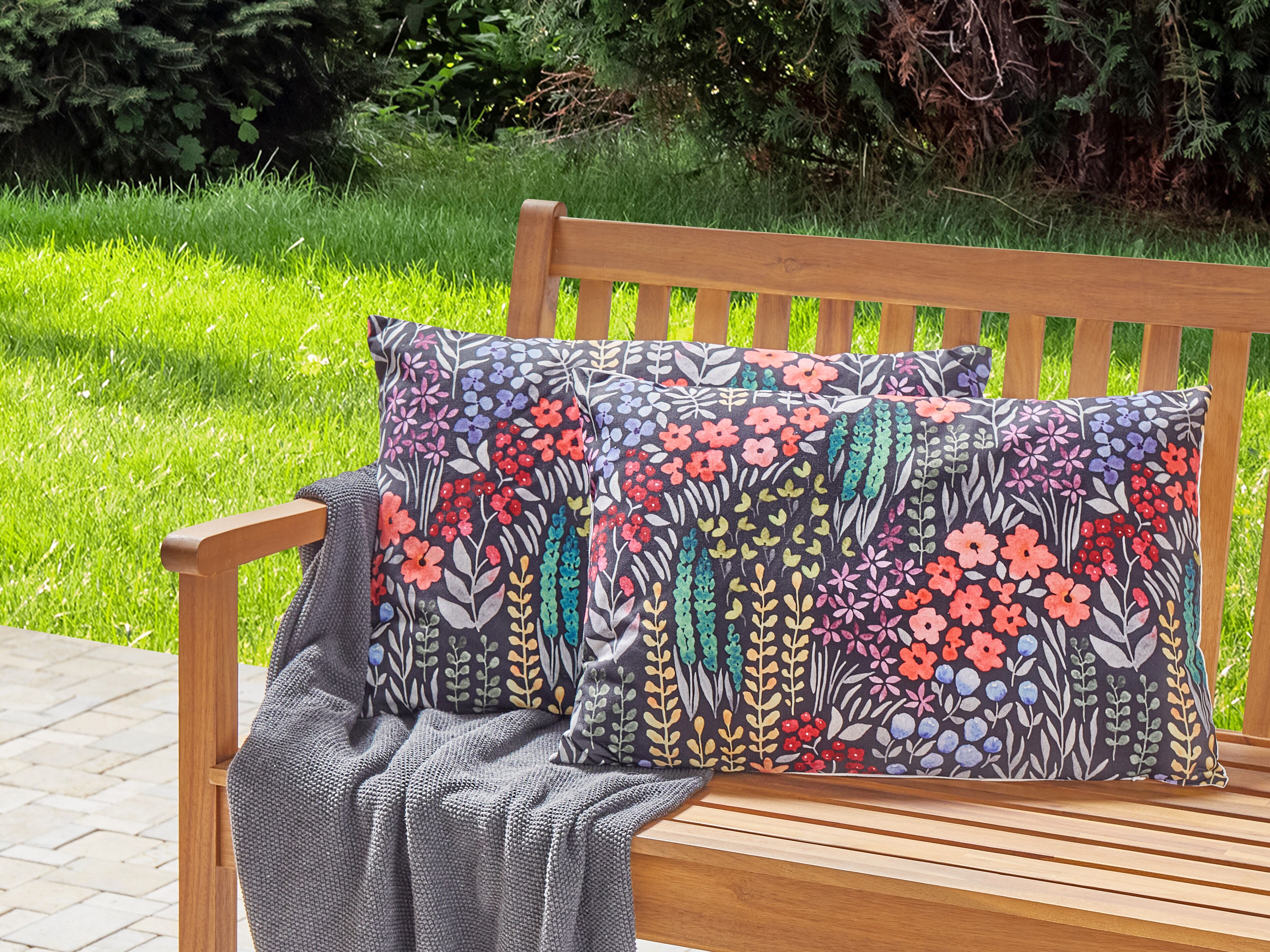 Set of 2 Outdoor Cushions CASTELARO Floral Pattern 40 x 60 cm Multicolour