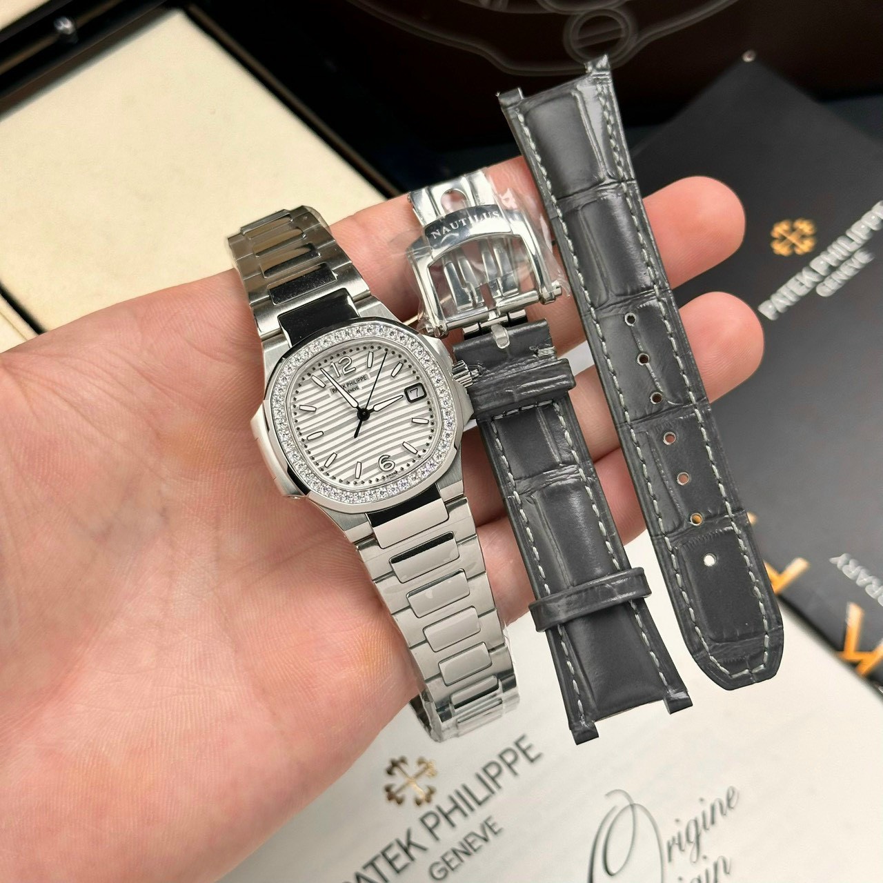 Patek Philippe Replica 1:1 Watch Nautilus 7010 Highest Quality for Women 32mm - Elite Watch Atelier