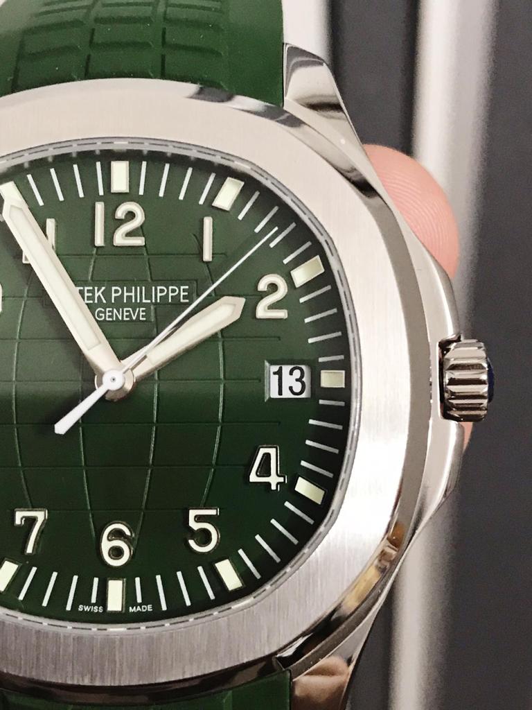 Replica PATEK PHILIPPE Aquanaut 5168G 42mm SS ZF 1:1 Best Edition Green Dial on Green Rubber Strap - Elite Watch Atelier