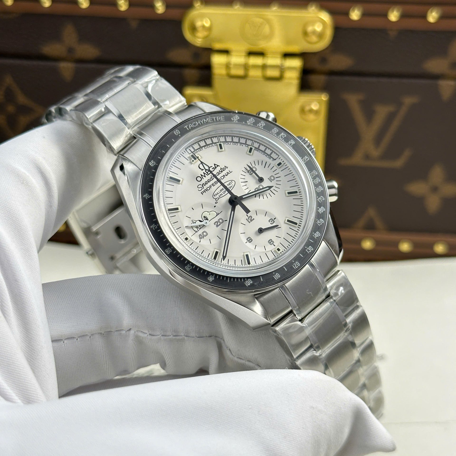 Omega Speedmaster Apollo 13 Silver Snoopy Imitation Watches Metal Wire OM Factory 42mm - Top club