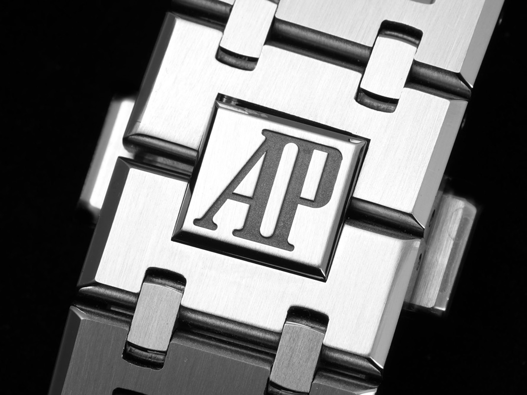 Audemars piguet Royal Oak Series 15400ST.OO.1220ST.01(1:1 replica) - Elite Watch Atelier