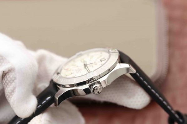 Replica Breitling Colt Automatic 44mm SS GF White Textured Dial on Black Leather Strap A2824 - Top club