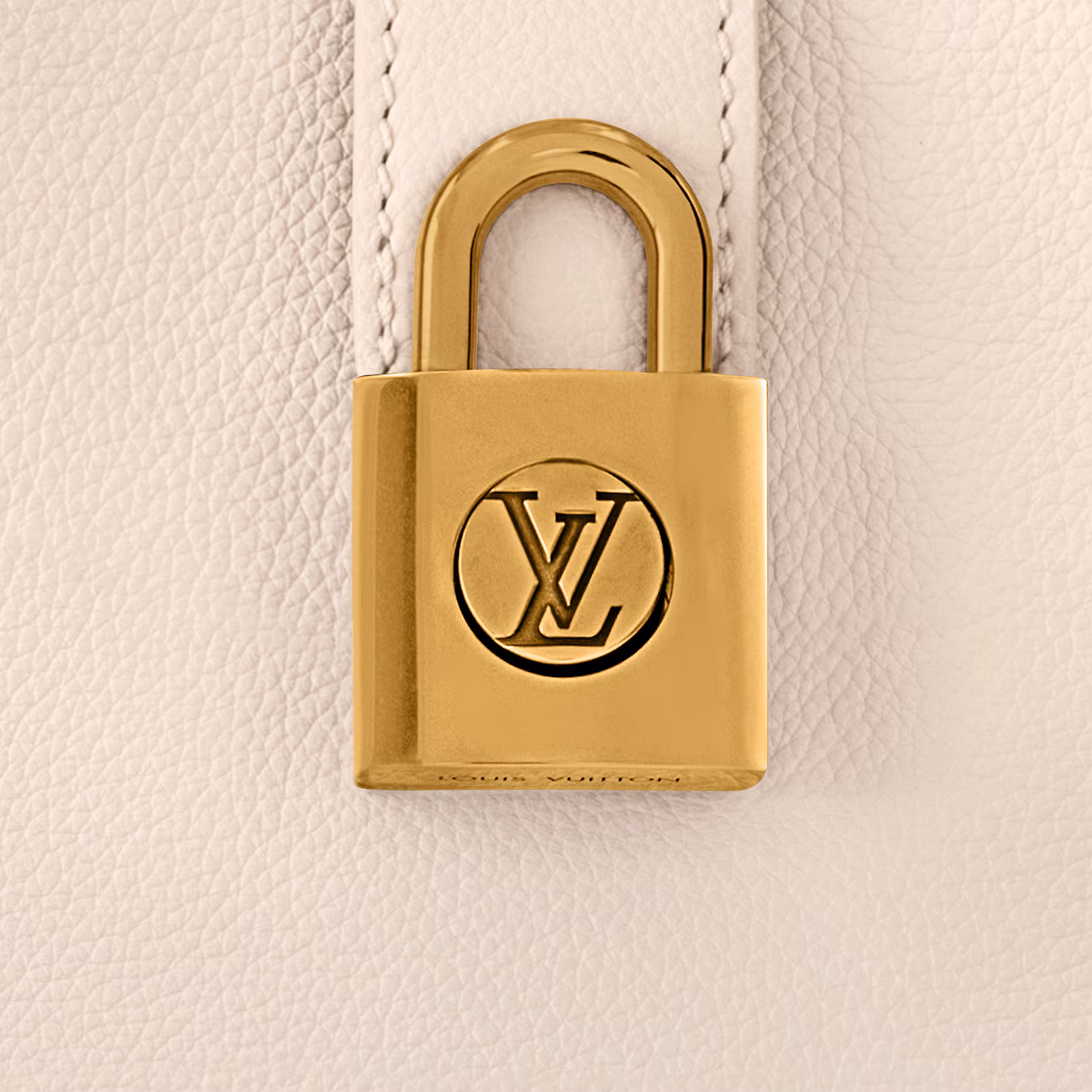Low Key Shoulder Bag M249901:1High-quality replica