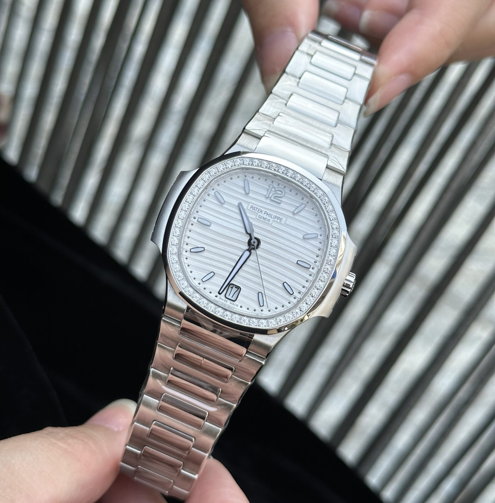 Patek Philippe Replica 11 Watch Nautilus 7118 White With Diamond Bezel Factory 3K 35.2mm - Top club