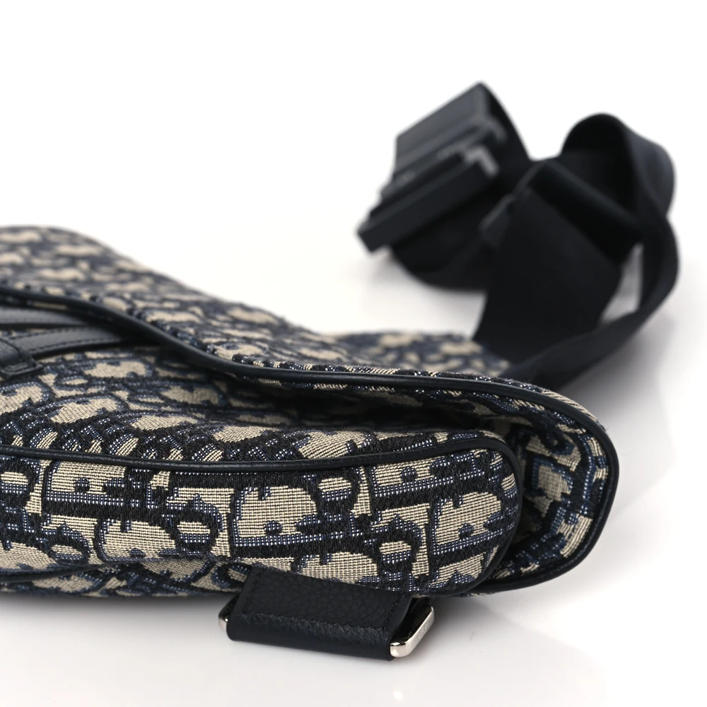 Dior Medium Men’s Saddle Bag Replica – Looks Just Like the Original1:1High-quality replica