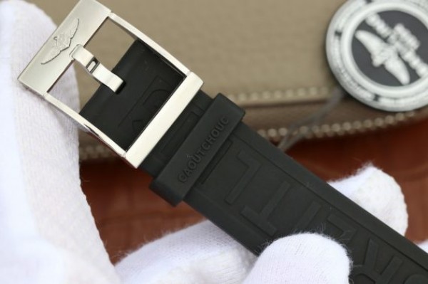 Replica Breitling Avenger GMT SS GF White Dial Black rubber Strap A2836 - Top club