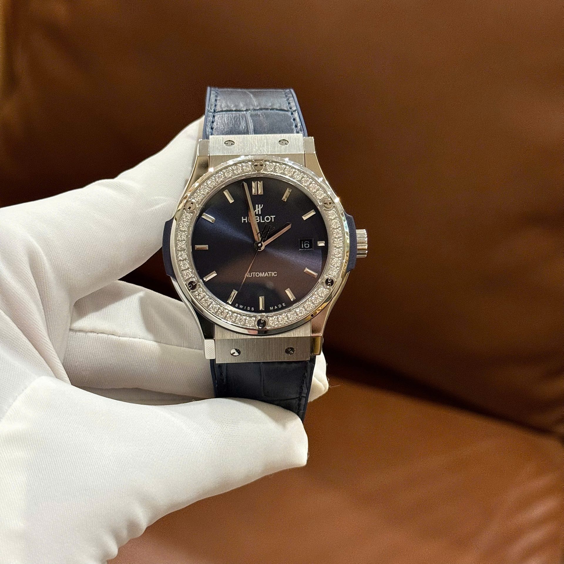 Hublot Classic Fusion Fake Watch Men Blue Dial Bezel Stone CZ HB Factory 42mm - Top club
