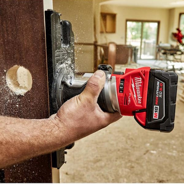 M18 FUEL 18V Lithium-Ion Brushless Cordless Compact Router w/ Compact Router Plunge Base - Image 12