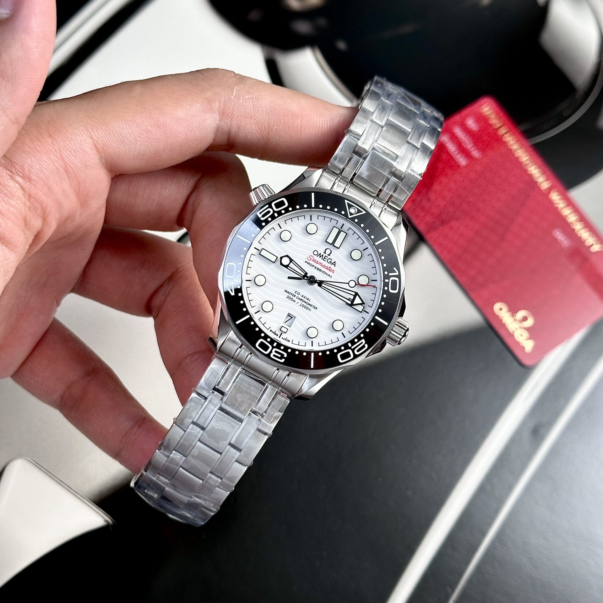 Omega Replica Watches Seamaster Diver 300M White Dial VS Factory 42mm - Top club