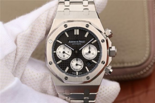 Replica Audemars Piguet Royal Oak Chronograph SS JHF Black/White Dial SS Bracelet A7750 - Top club