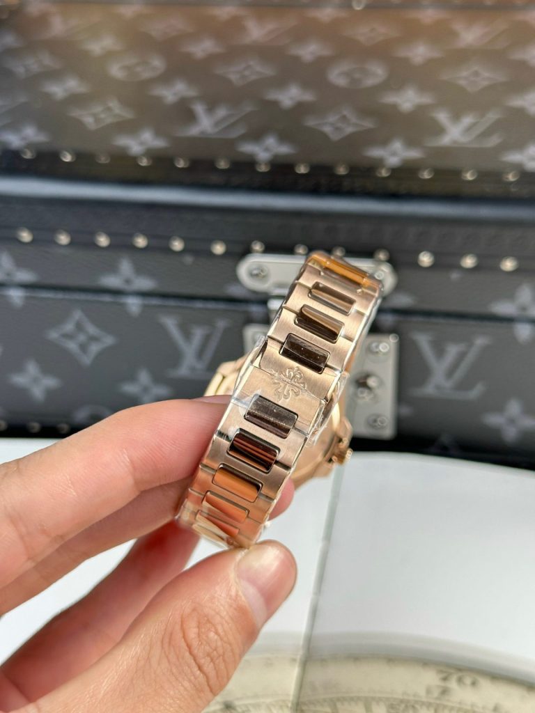 Patek Philippe Replica Watch Nautilus 7010 Rose Gold Womens 32mm - Top club