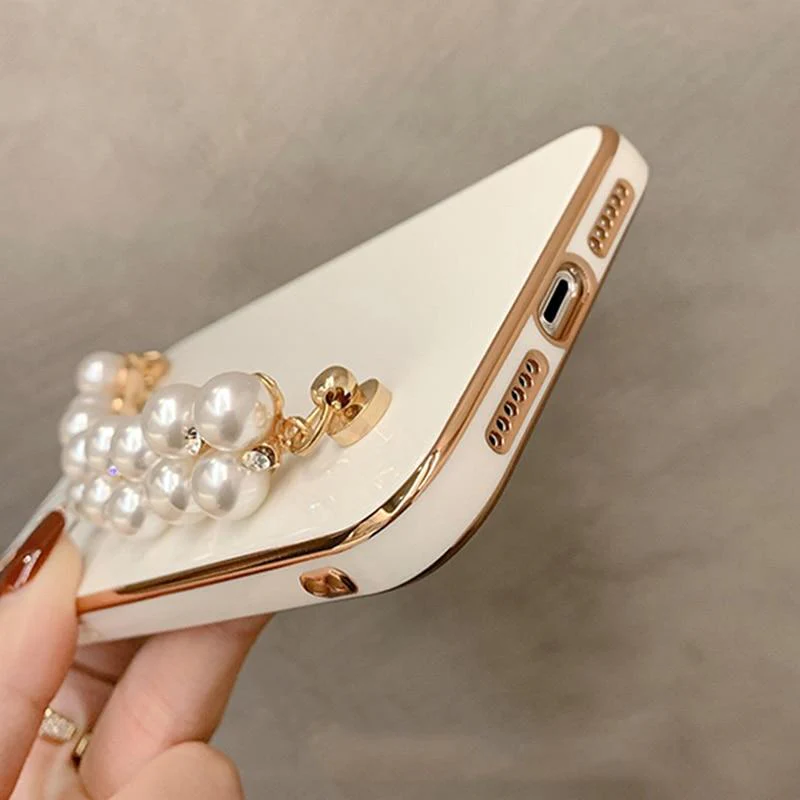 Gloss Pearl Chain iPhone Case - Wholesale & Influencer