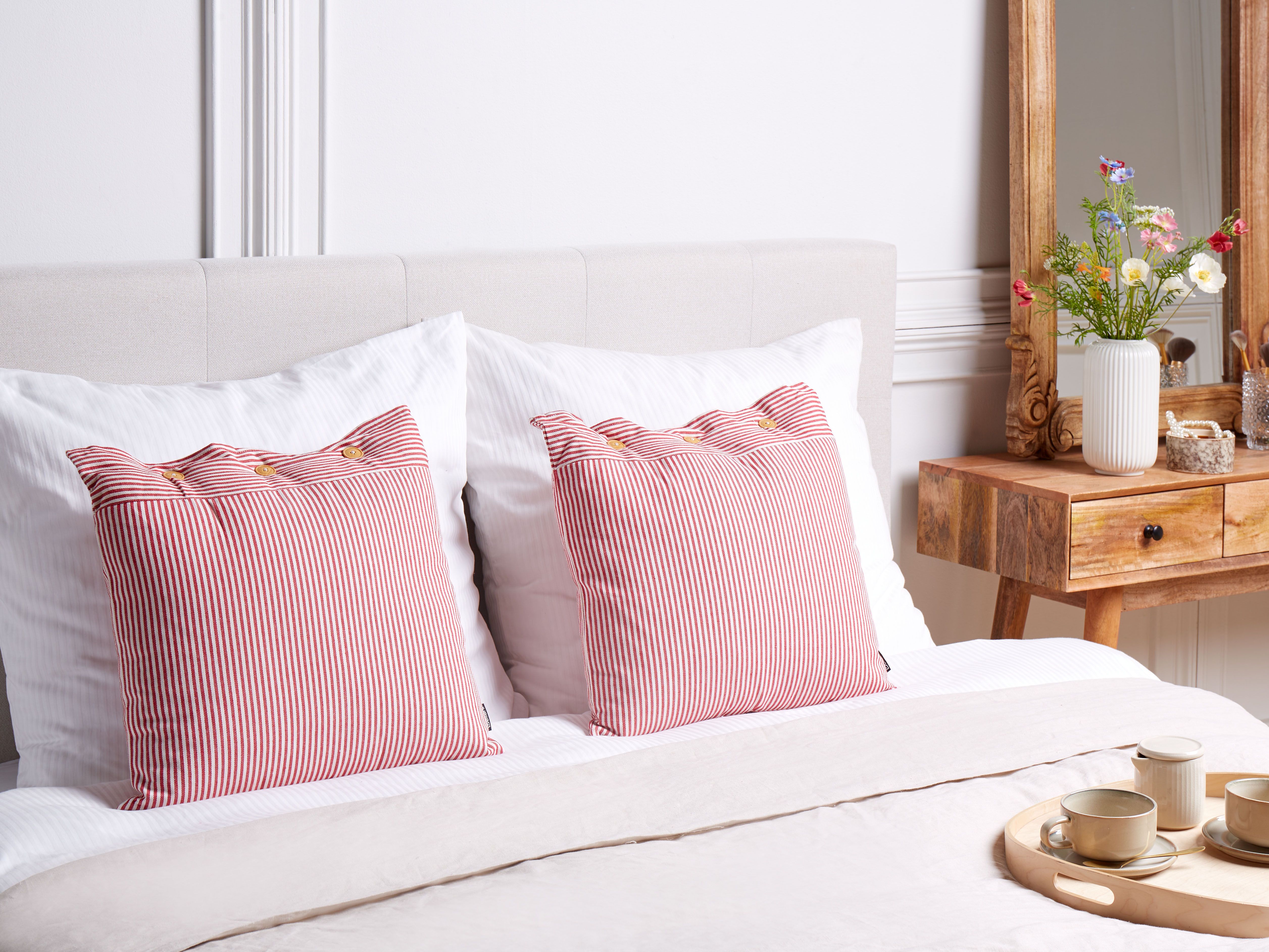 Set of 2 Decorative Cushions AALITA Cotton 45 x 45 cm Red Striped