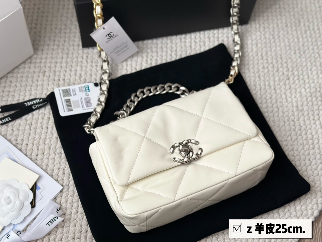 CC 19bag new arrival man and women bag size : 26 cm1:1High-quality replica