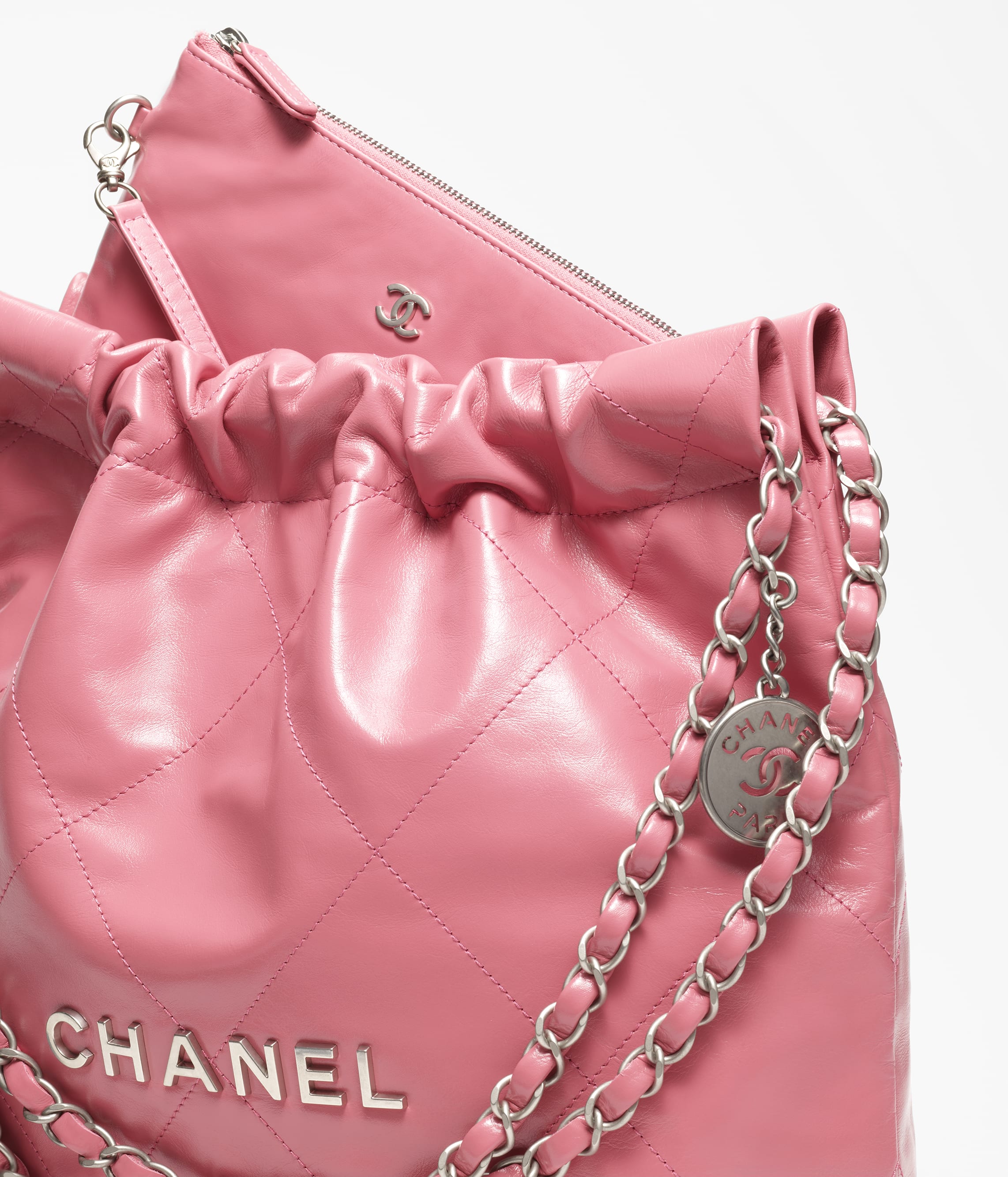 CHANEL 22 SMALL HANDBAG Calfskin & Silver Metal Pink1:1High-quality replica