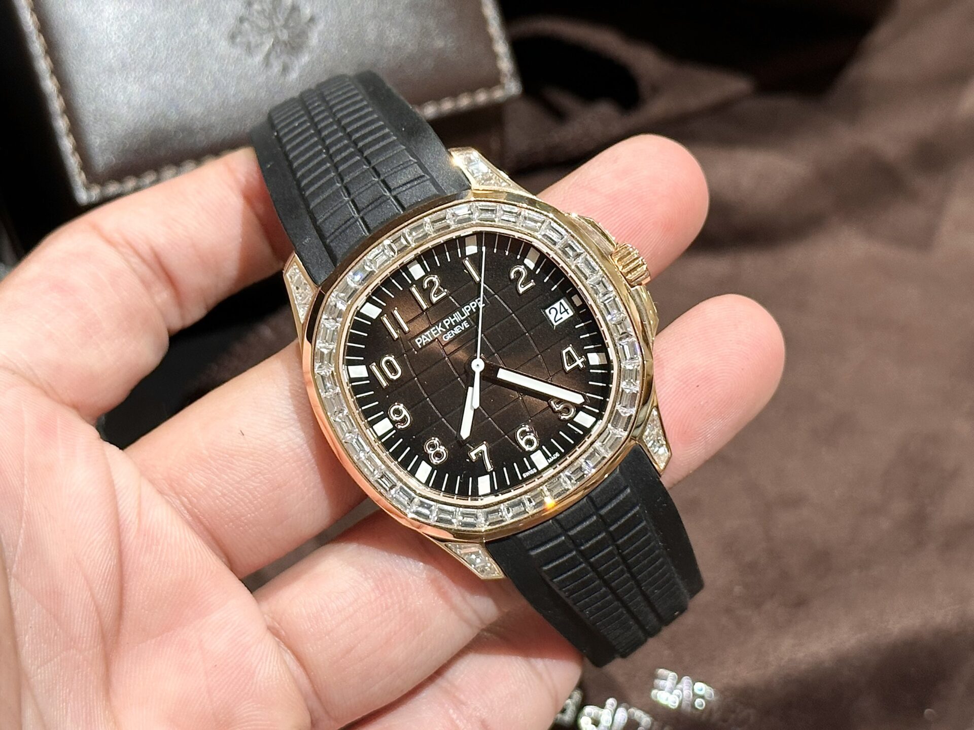 Patek Philippe Aquanaut 5167R Replica Watch 18K Solid Gold Natural Diamond 40mm - Top club