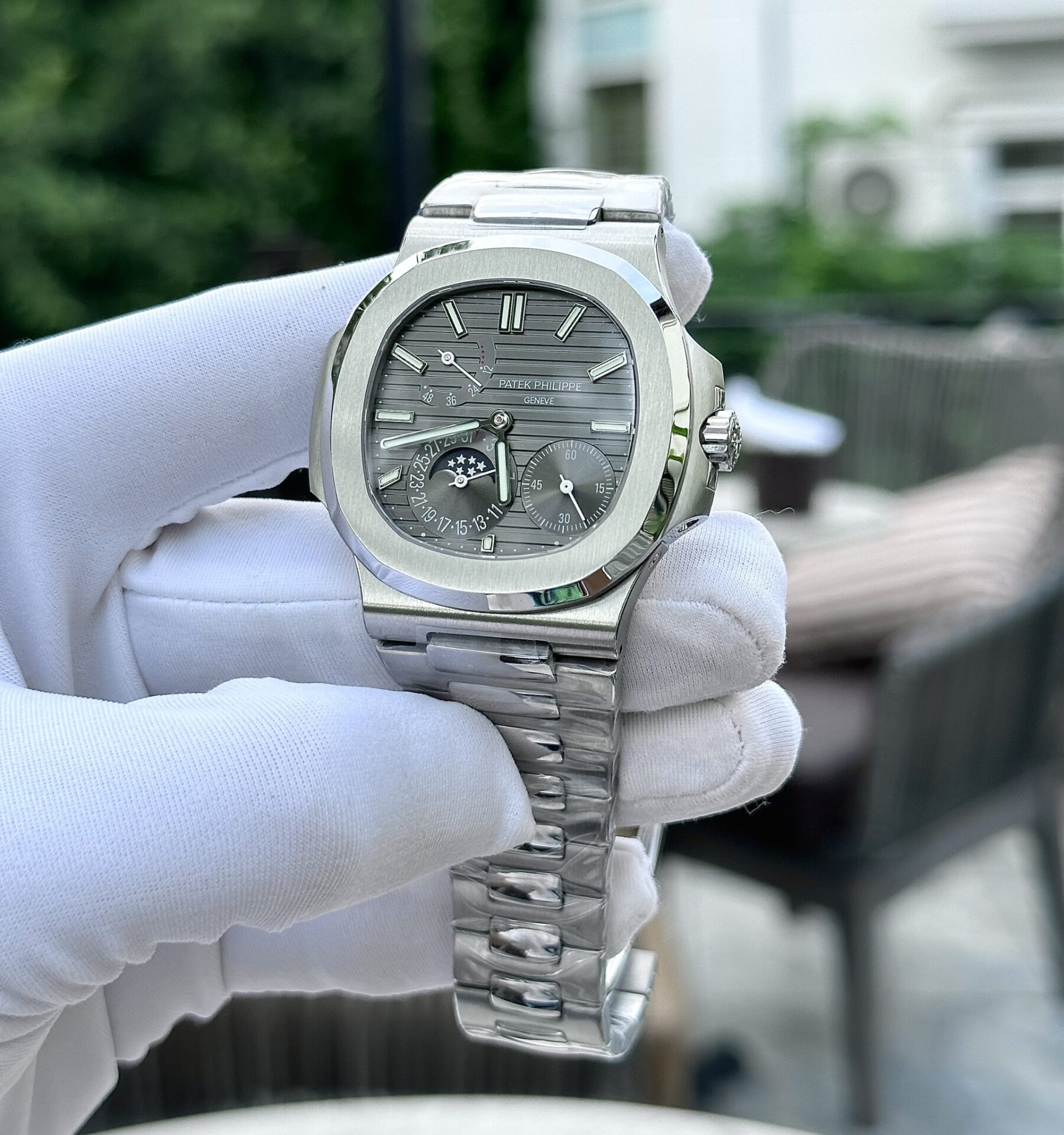 Patek Philippe Nautilus 5712 Gray Dial Replica 1:1 Watch GR Factory 40mm - Top club