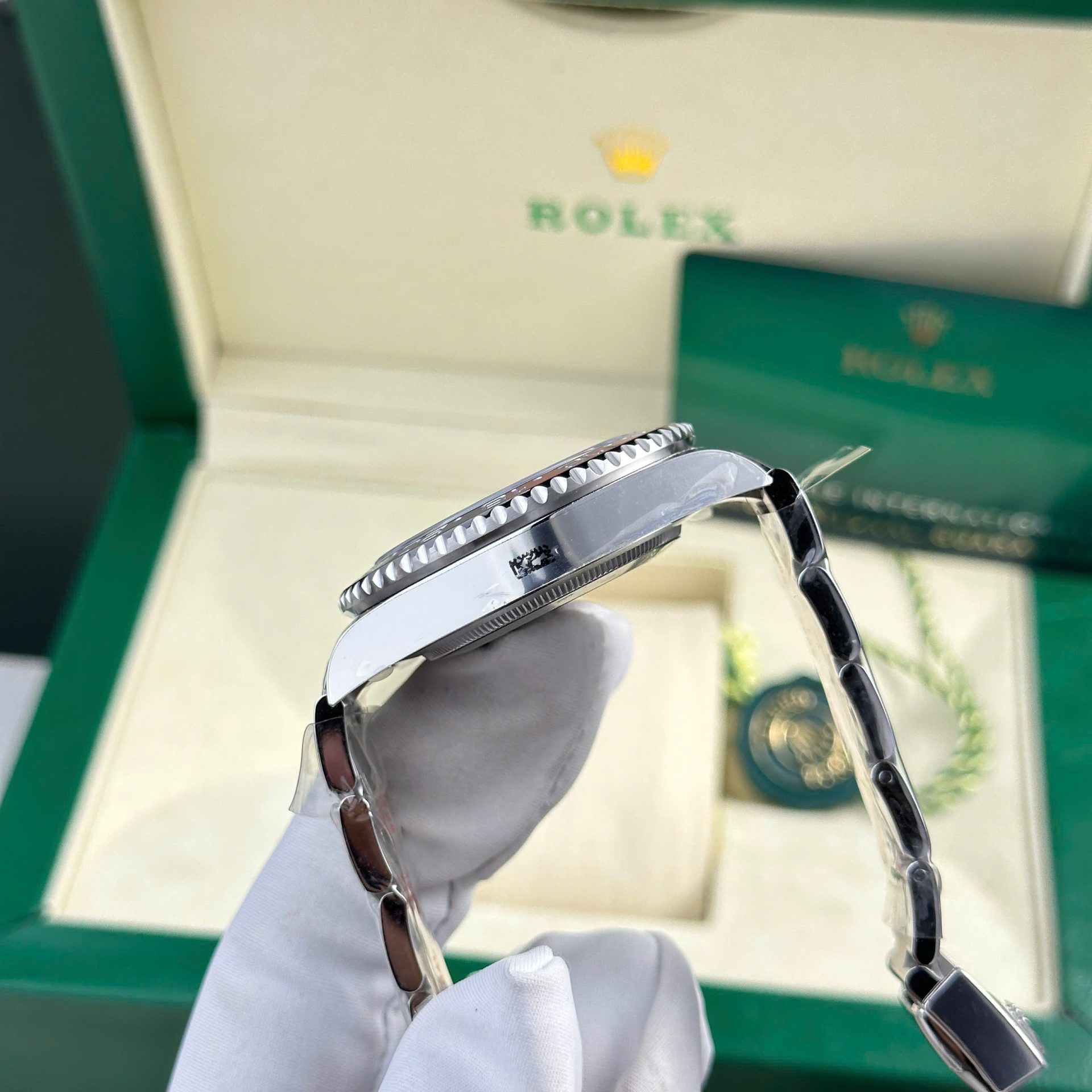 Rolex Pepsi GMT-Master II 126710blro Replica 11 Watch Oyster Strap Clean Factory V3 40mm - Elite Watch Atelier