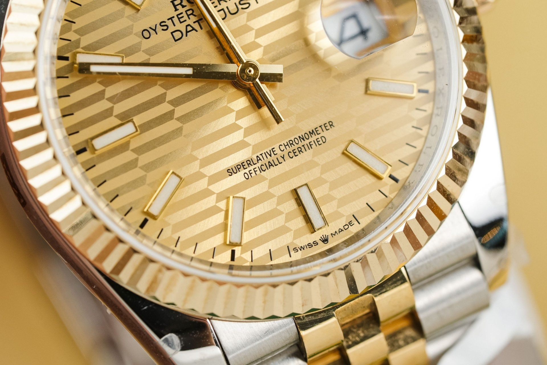 Rolex Best Replica Watch DateJust 126233 Yellow Champagne Fluted Dial Gold Wrapped 36mm - Top club