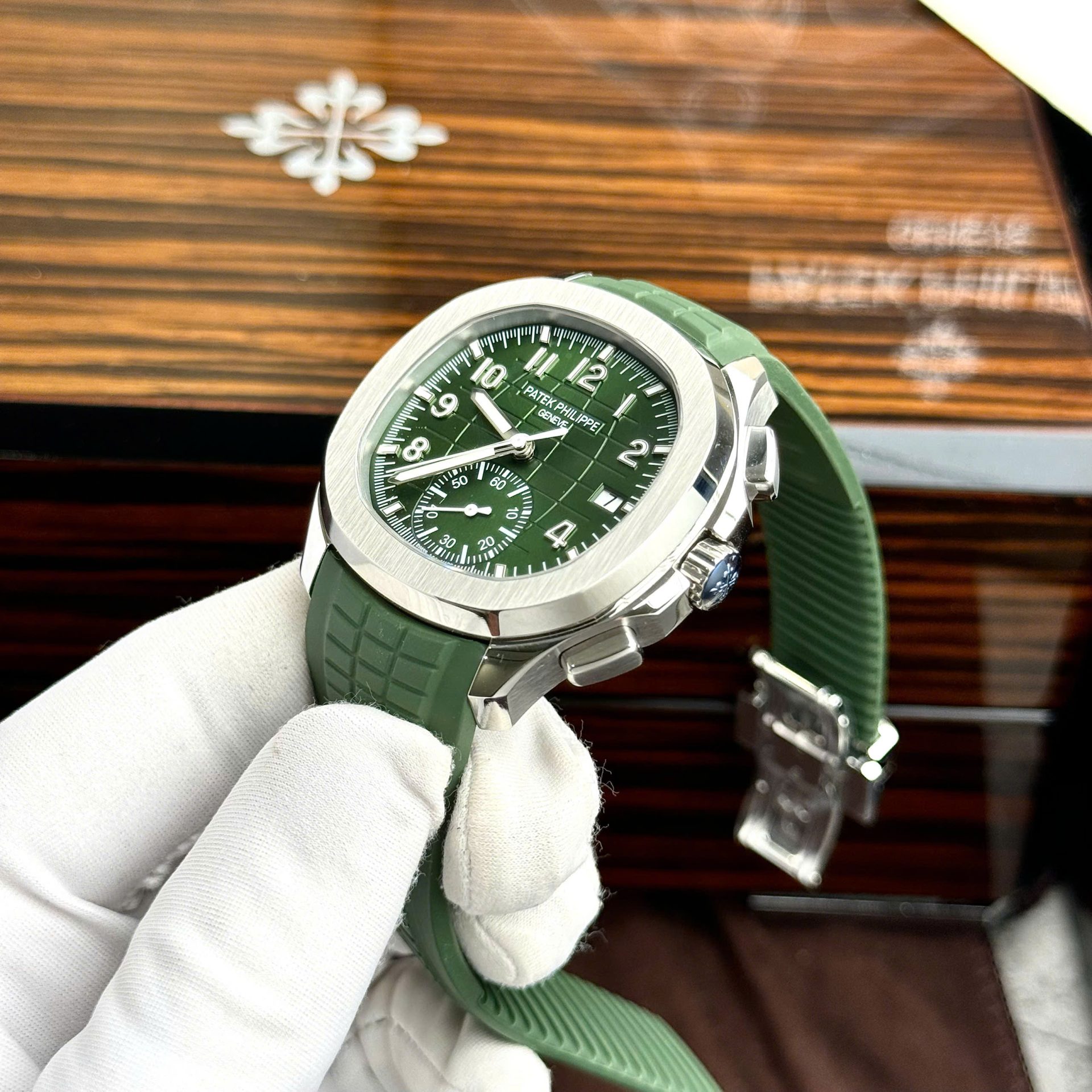 Patek Philippe Replica Watch Aquanaut 5968G Green Dial Rubber Strap 42.2mm - Top club
