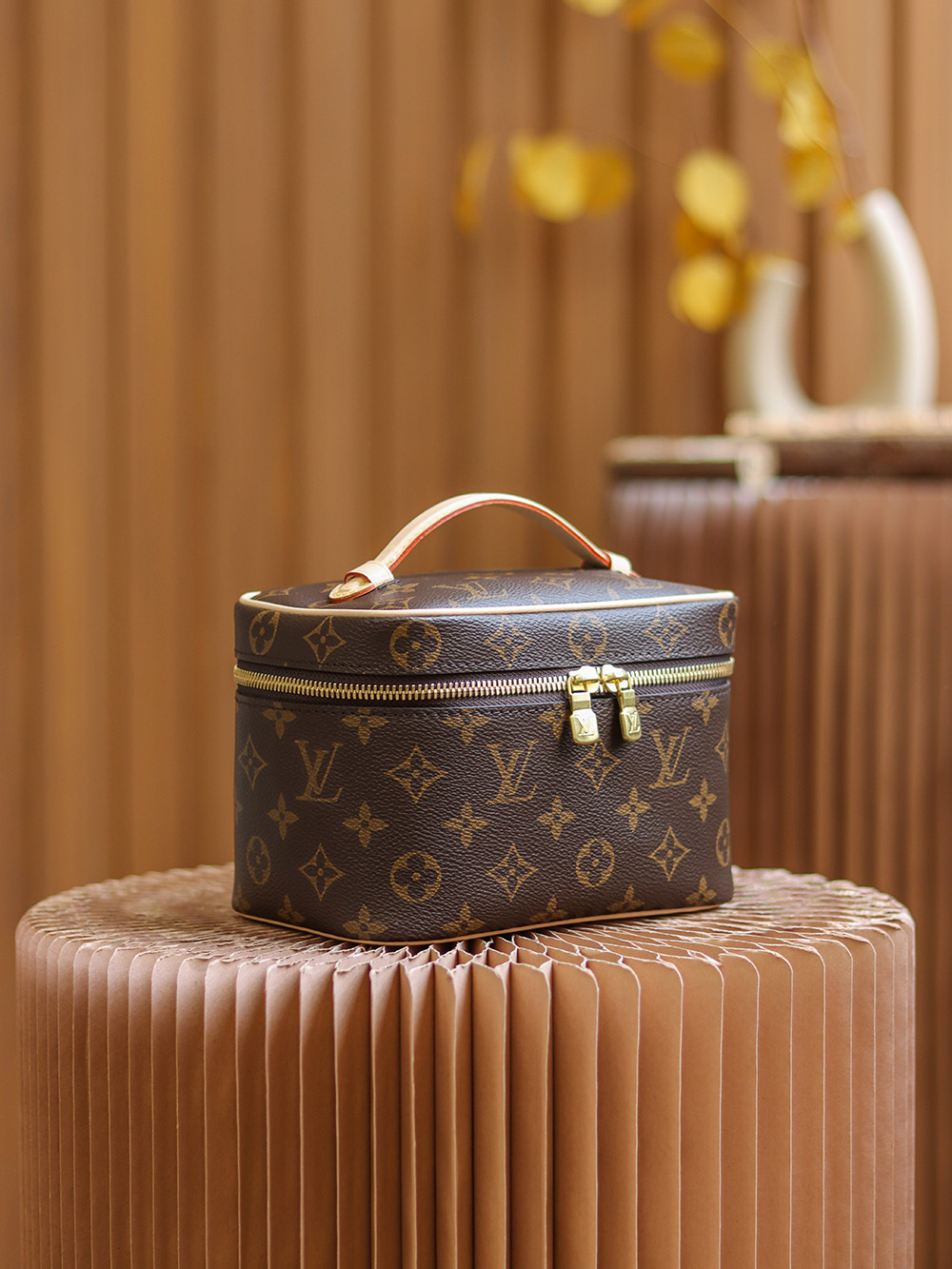 Louis Vuitton Nice Mini Toiletry Pouch M444951:1High-quality replica