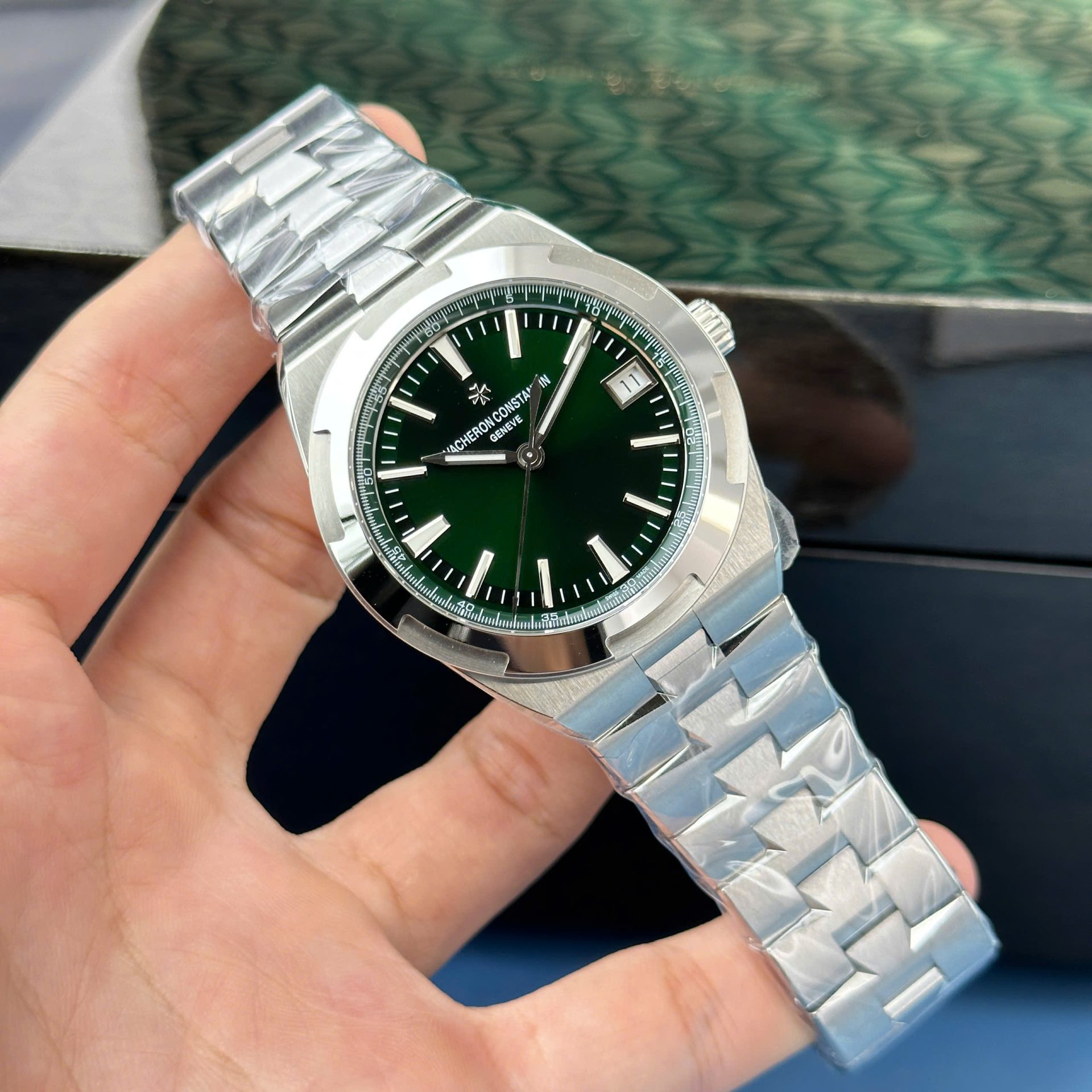 Vacheron Constantin Overseas 4500V Replica High-class Watch Green Dial PPF Factory 41mm - Top club