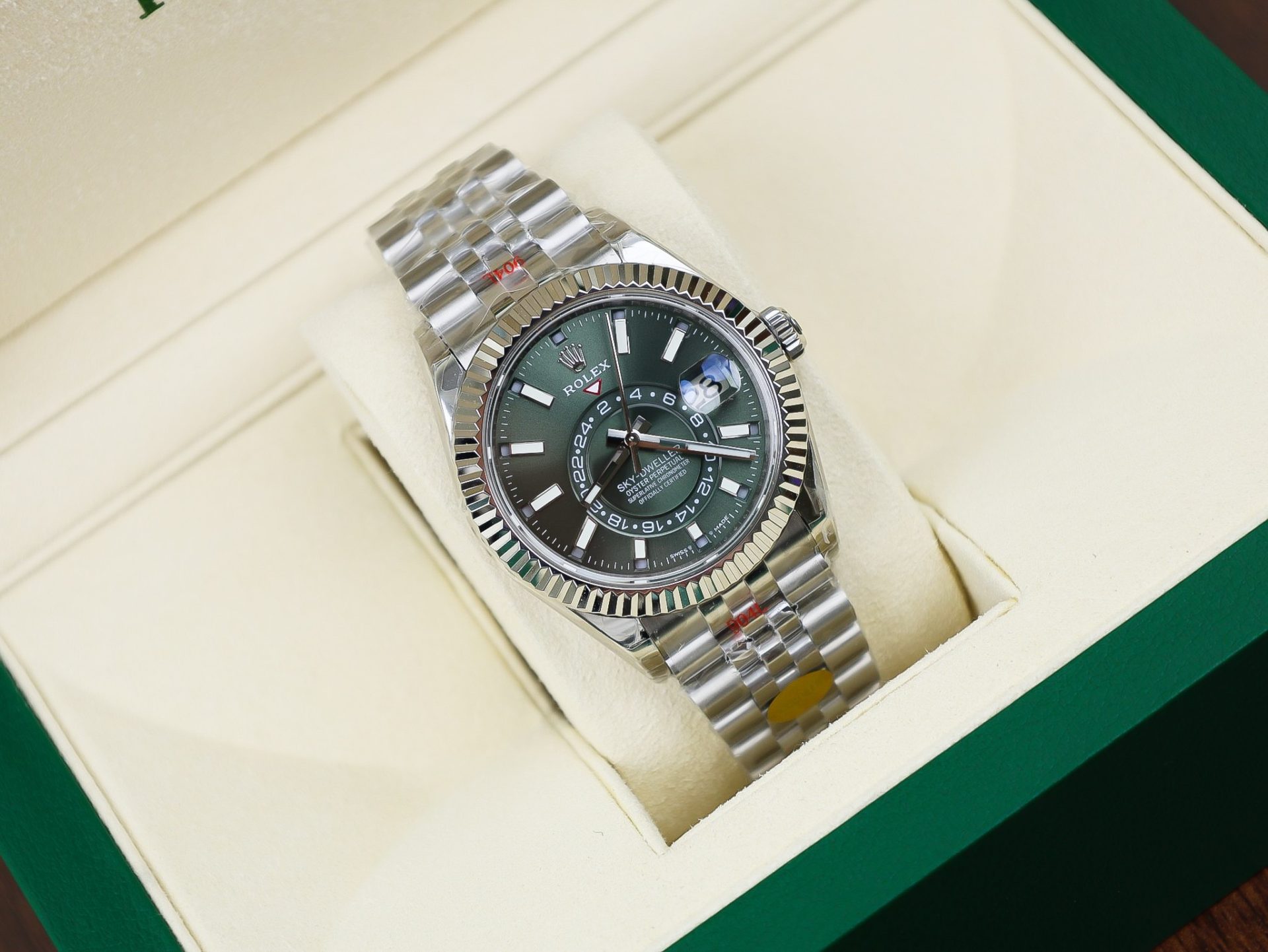Rolex Replica 1:1 Watch Sky Dweller Green Dial Jubilee Strap 42mm - Top club