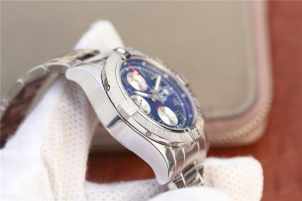 Replica Breitling Avenger II Chronograph 43mm SS GF Blue/White Dial SS Bracelet A7750 - Top club