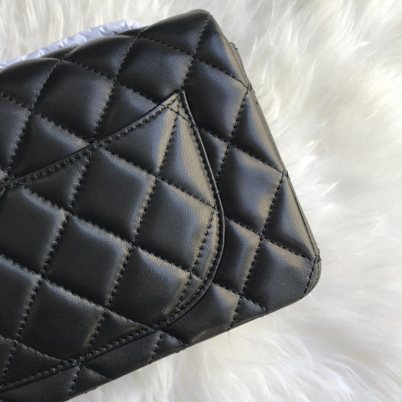 Replica Chanel Lambskin 20Cm Classic Flap Bag 1116 Black1:1High-quality replica