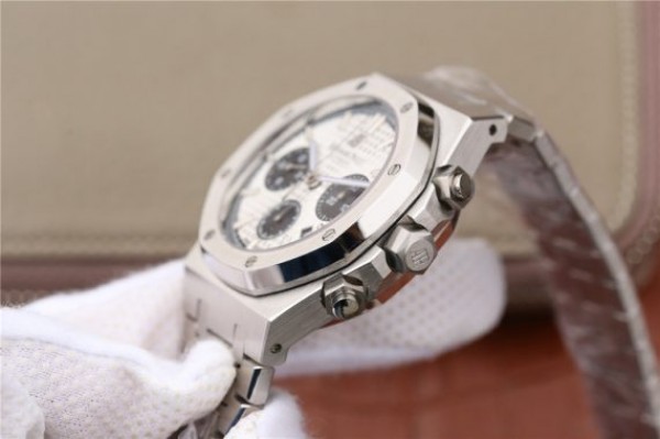 Replica Audemars Piguet Royal Oak Chronograph SS JHF White/Black Dial SS Bracelet A7750 - Top club