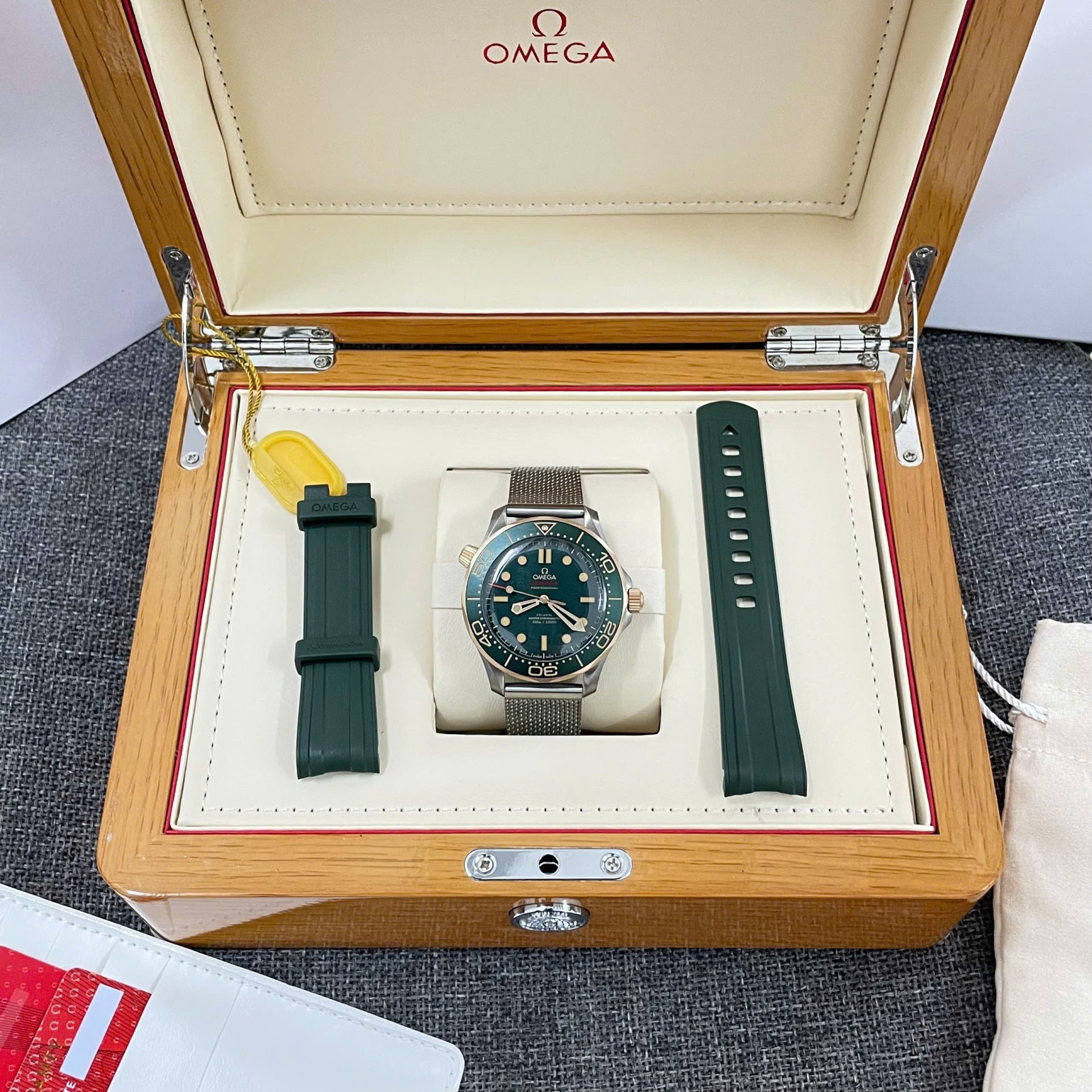 Omega Replica Watches Seamaster Bronze Gold on Titanium Green Dial VS Factory 42mm - Elite Watch Atelier