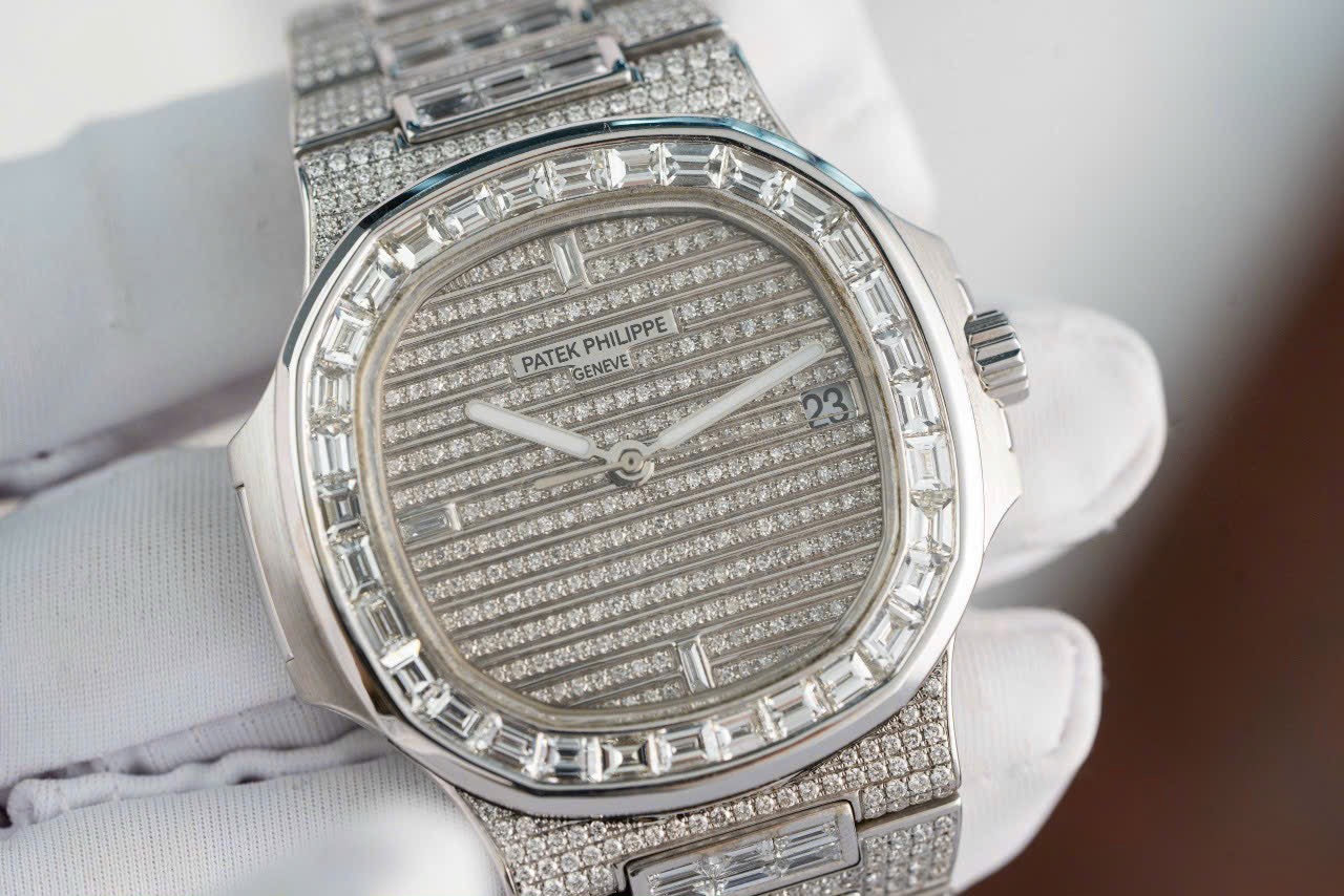 Patek Philippe Clone Watch Nautilus 5719 Full Diamonds Baguette 40mm - Top club
