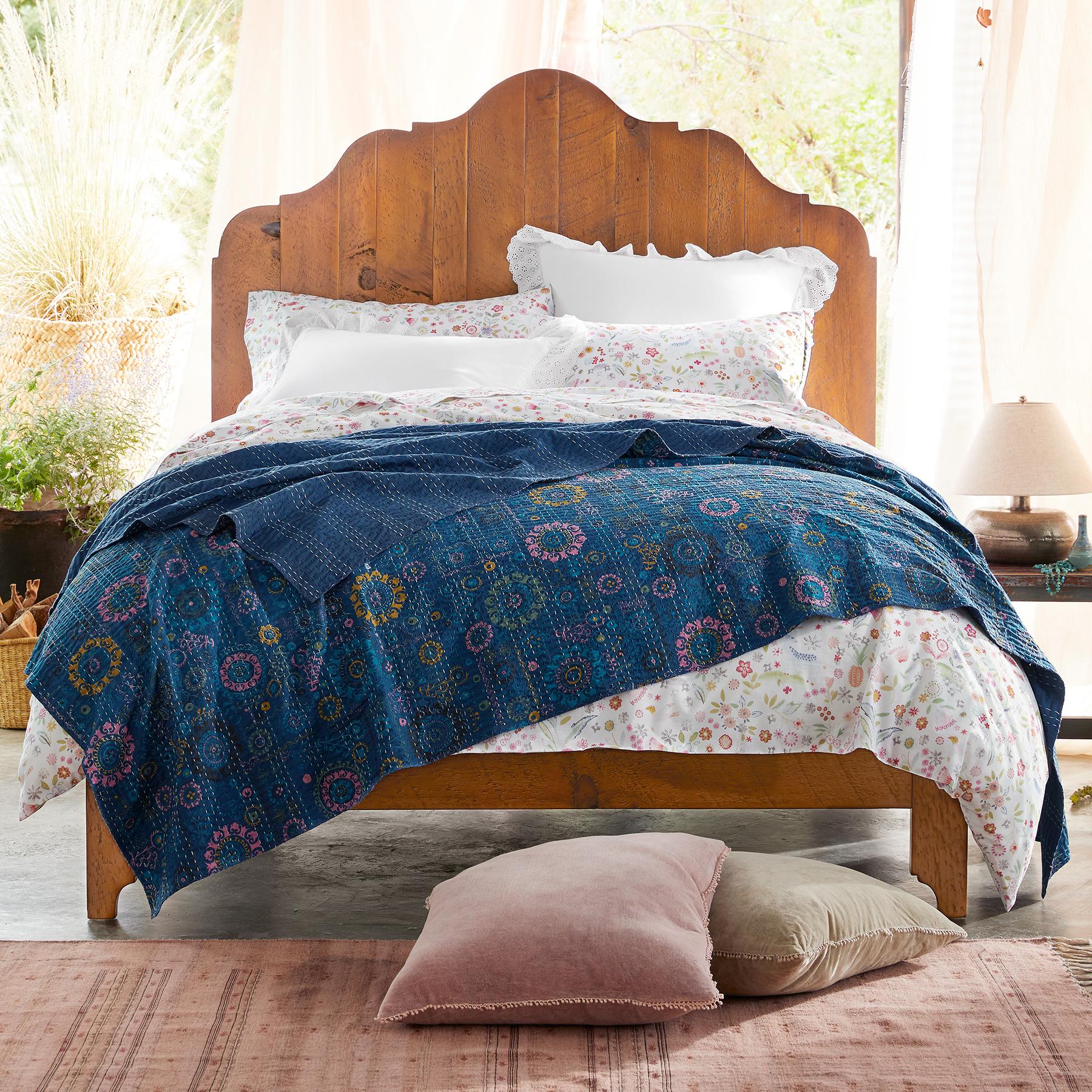 Medallion Melody Quilt - Sundance Clothing