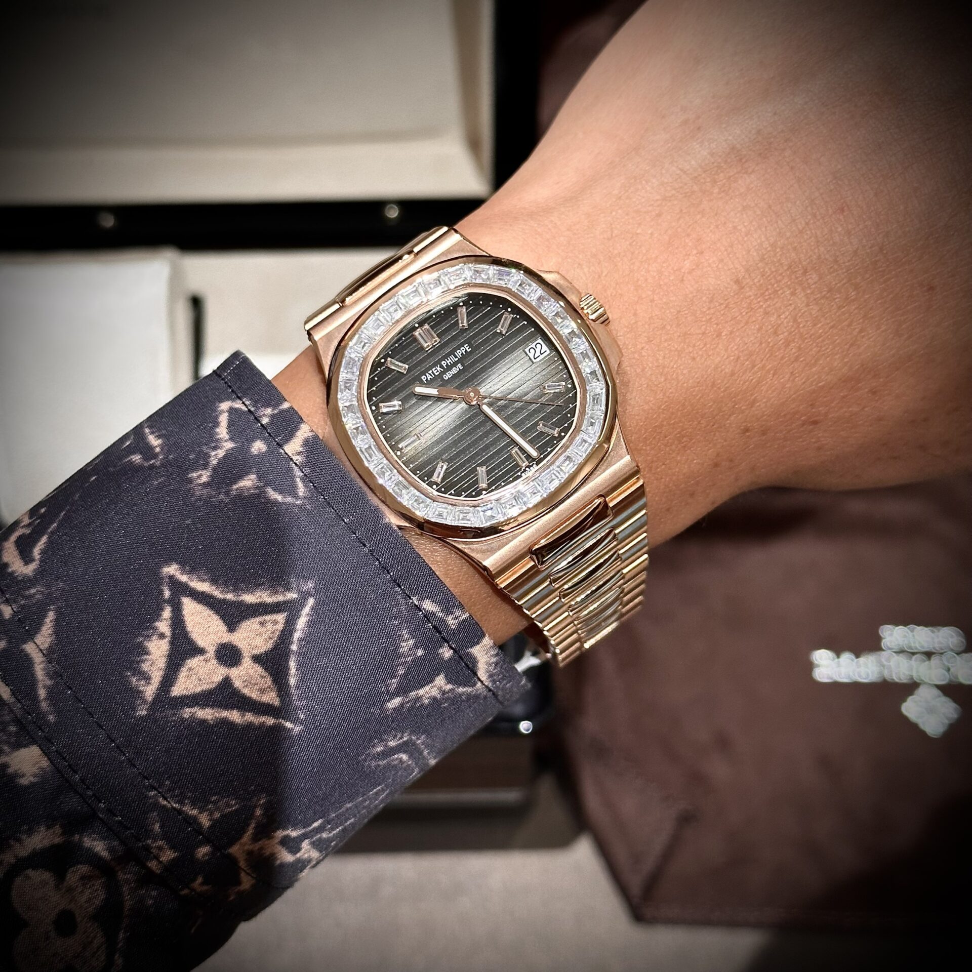 Patek Philippe Replica Watch Nautilus 5723 Gold Wrapped Moissanite Diamonds 40mm - Top club