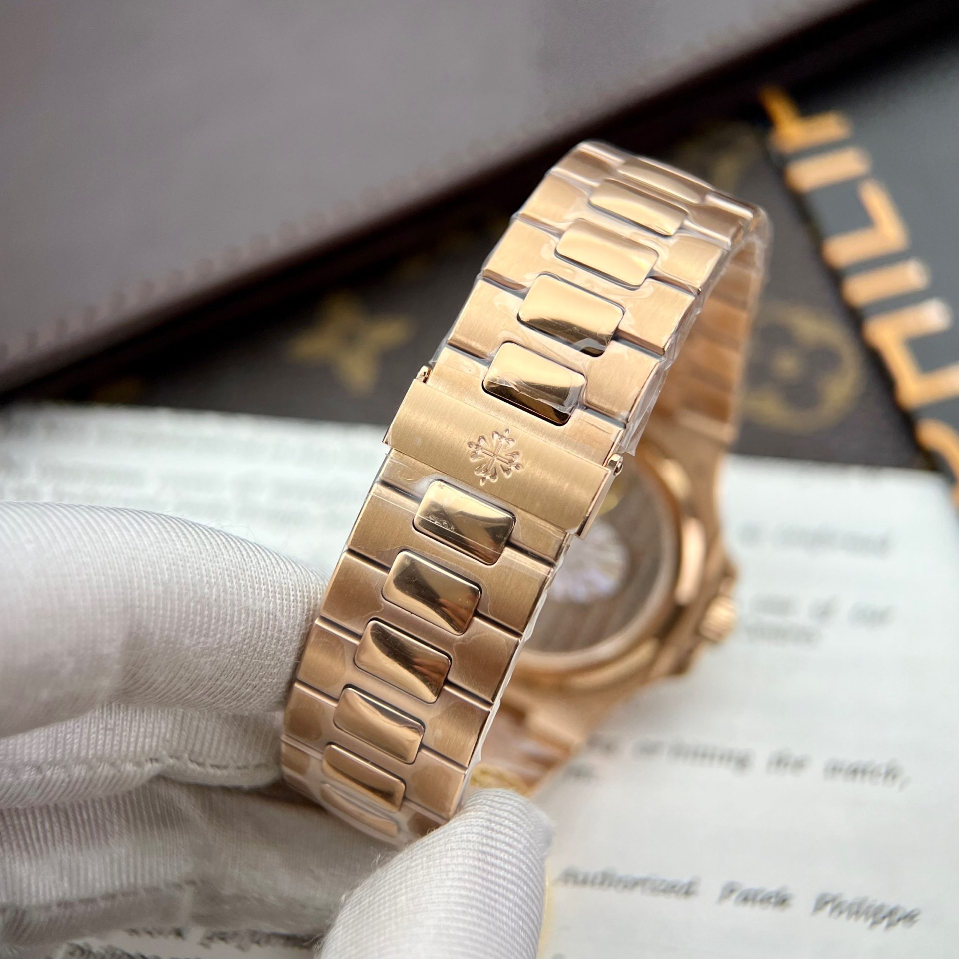 Patek Philippe Replica 1:1 Watch Nautilus 5712 Rose Gold Factory PPF V2 40mm - Top club