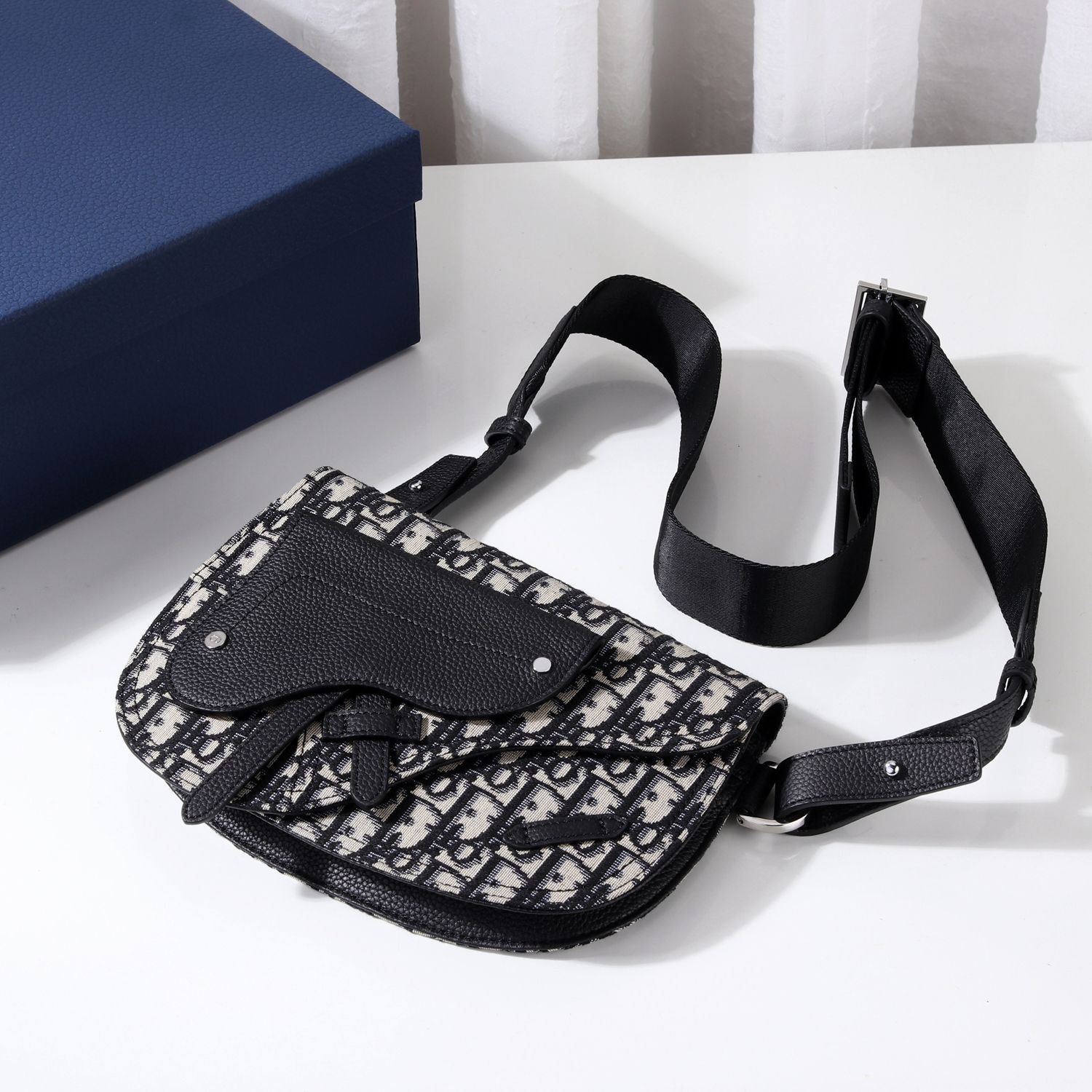 The Saddle Pouch Dior Oblique Jacquard White/Black For Women‎ 9.5in/24cm CD1:1High-quality replica