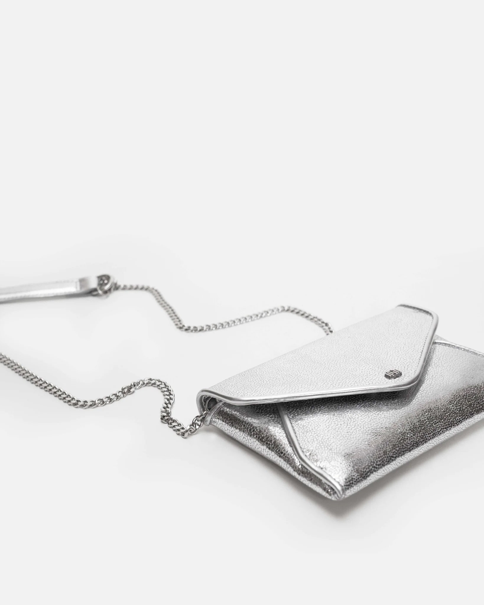 POCHETTE KLOW/MET - En cuir métallisé argent