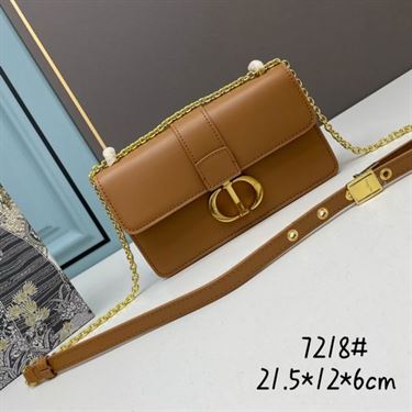 30 Montaigne East-West bag with chain Hazelnut Calfskin – DB0381:1High-quality replica