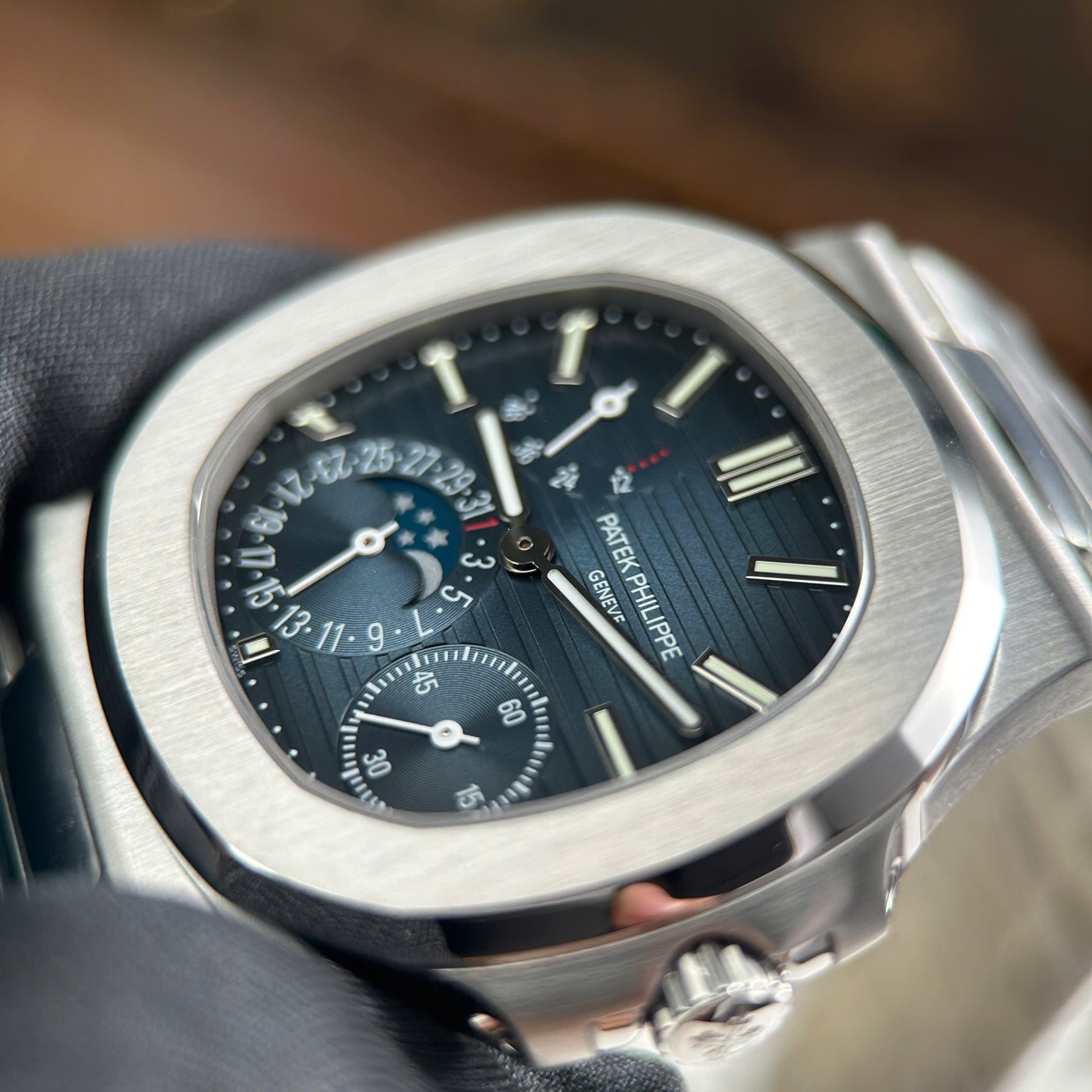 Patek Philippe Nautilus 5712 Replica Watches Blue Dial Metal Wire PPF Factory Version 3 40mm - Top club