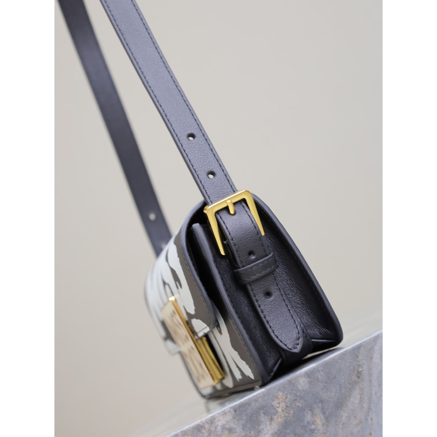Miss Dior Flap Bag Black & White For Women 22cm/8.5in  – M2610UZCJ_M9111:1High-quality replica