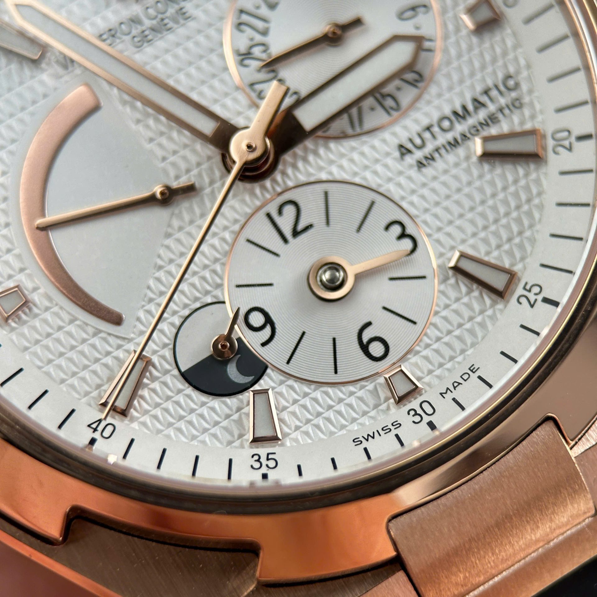 Vacheron Constantin Replica Watches Overseas Dual Time Rose Gold 47450 White Dial 9F Factory 42mm - Top club