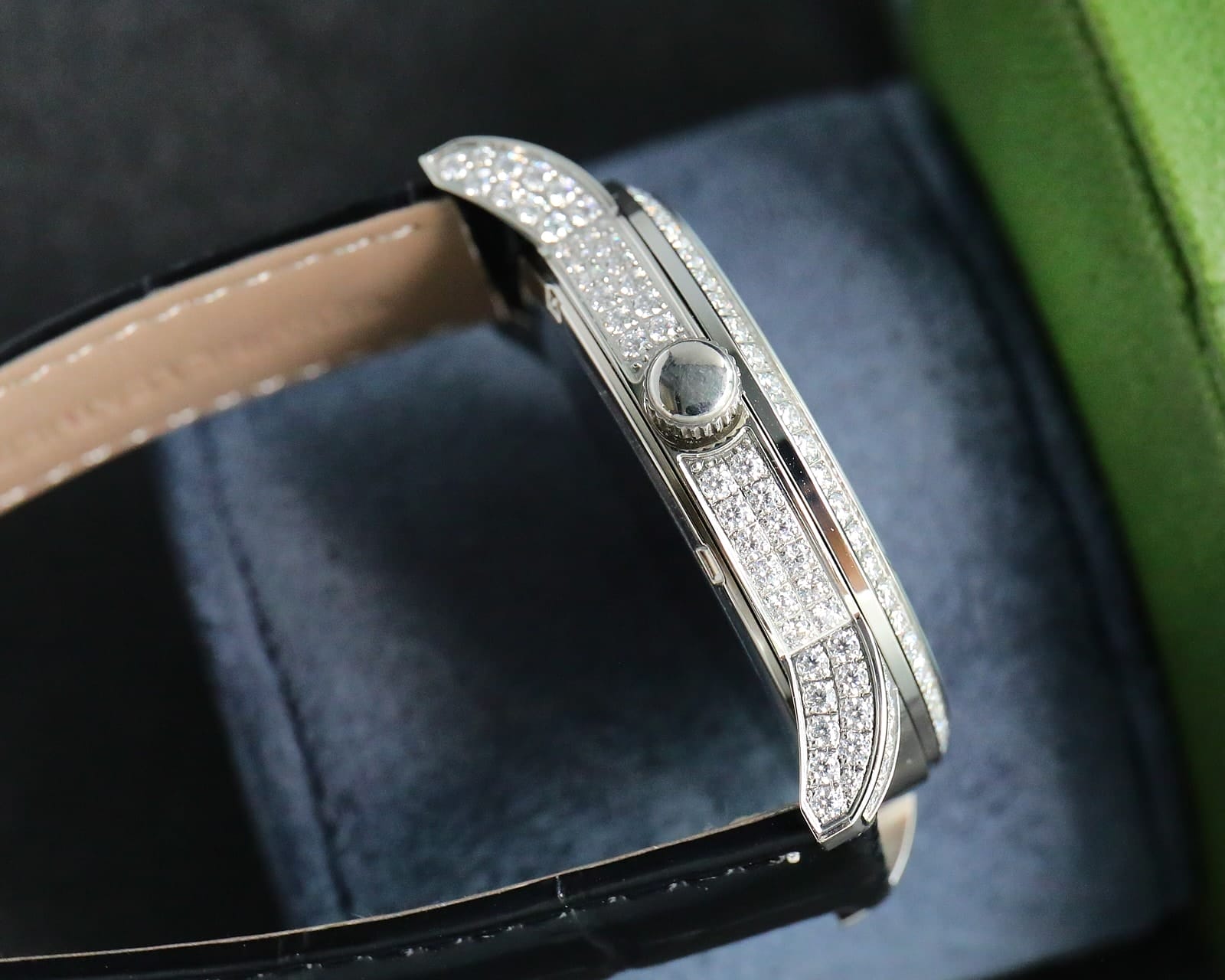 Fake Diamond Watch Patek Philippe Replica Calatrava Diamond Ribbon Joaillerie White Gold Diamond Dial 4978/400G-001 Quartz(1:1 replica) - Top club