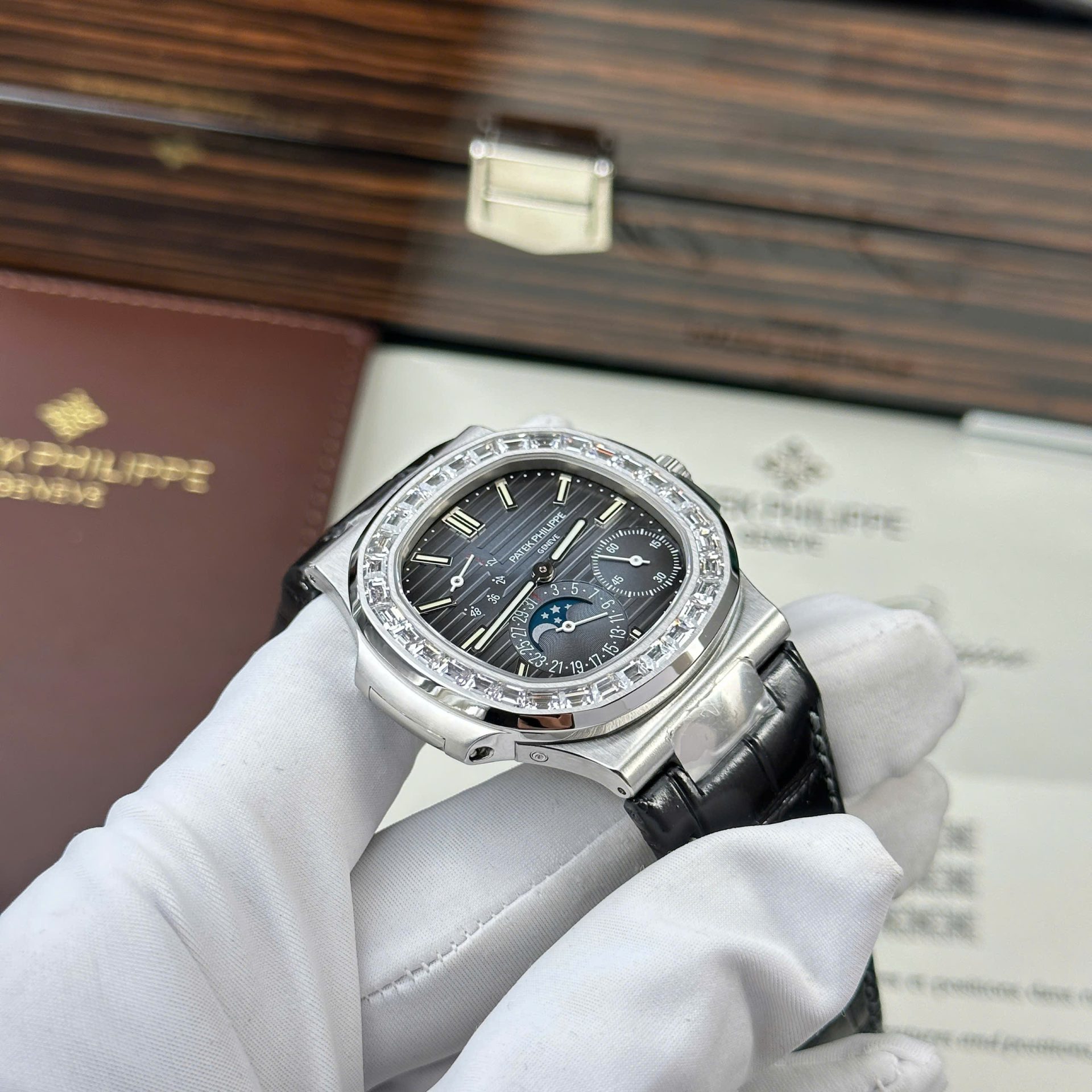 Patek Philippe Nautilus 5722 Replica Watch Blue Dial With Baguette PPF Factory 40mm - Top club