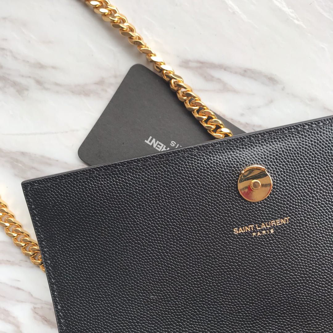 MONOGRAM CHAIN WALLET IN CROCODILE EMBOSSED SHINY LEATHER1:1High-quality replica