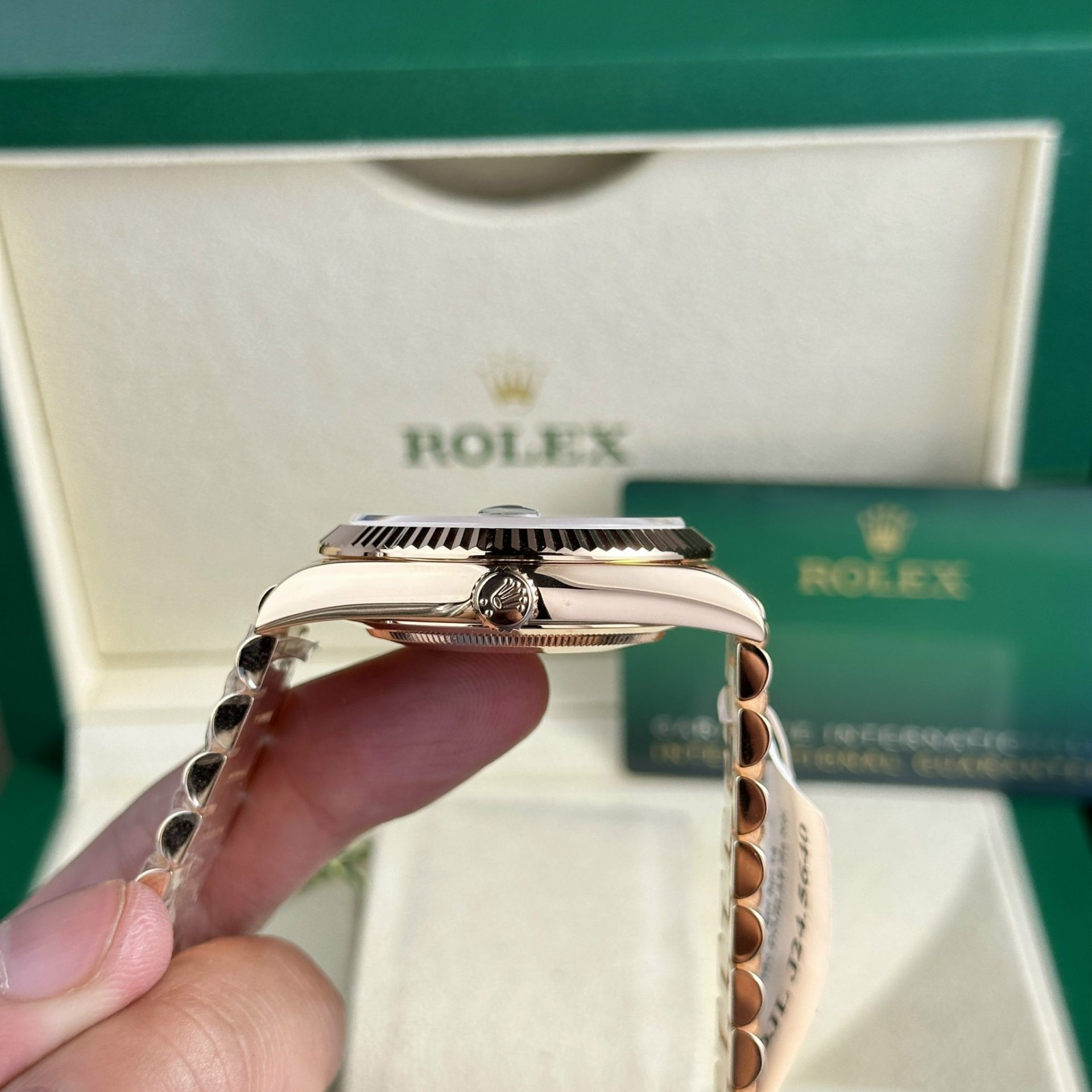 Rolex Best Replica Watch Day-Date 228235 Eisenkiesel Dial 18K Gold Wrapped GMF 40mm - Top club